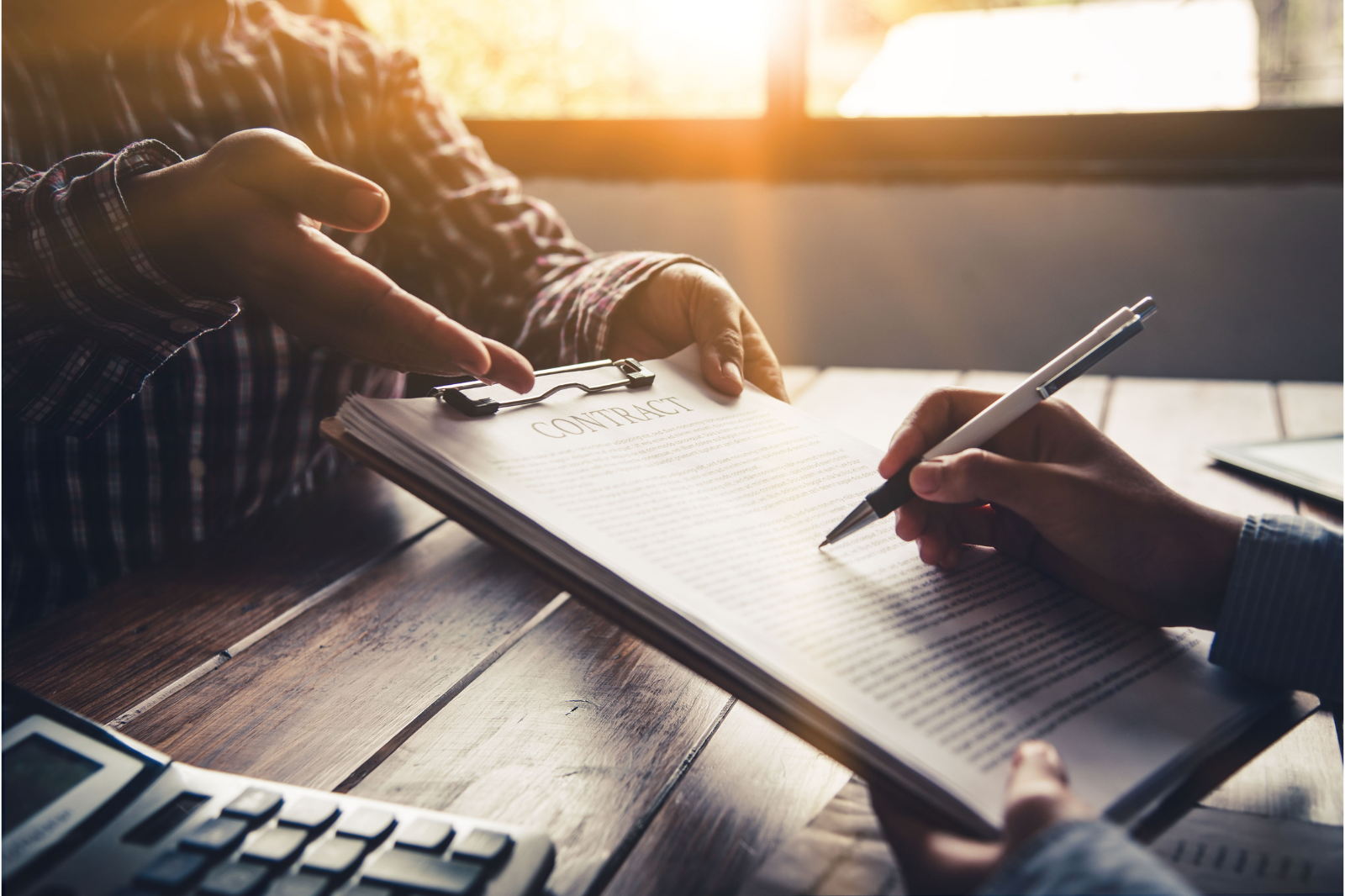 UAE labor contract guidelines including employment terms, compliance, and legal requirements for companies