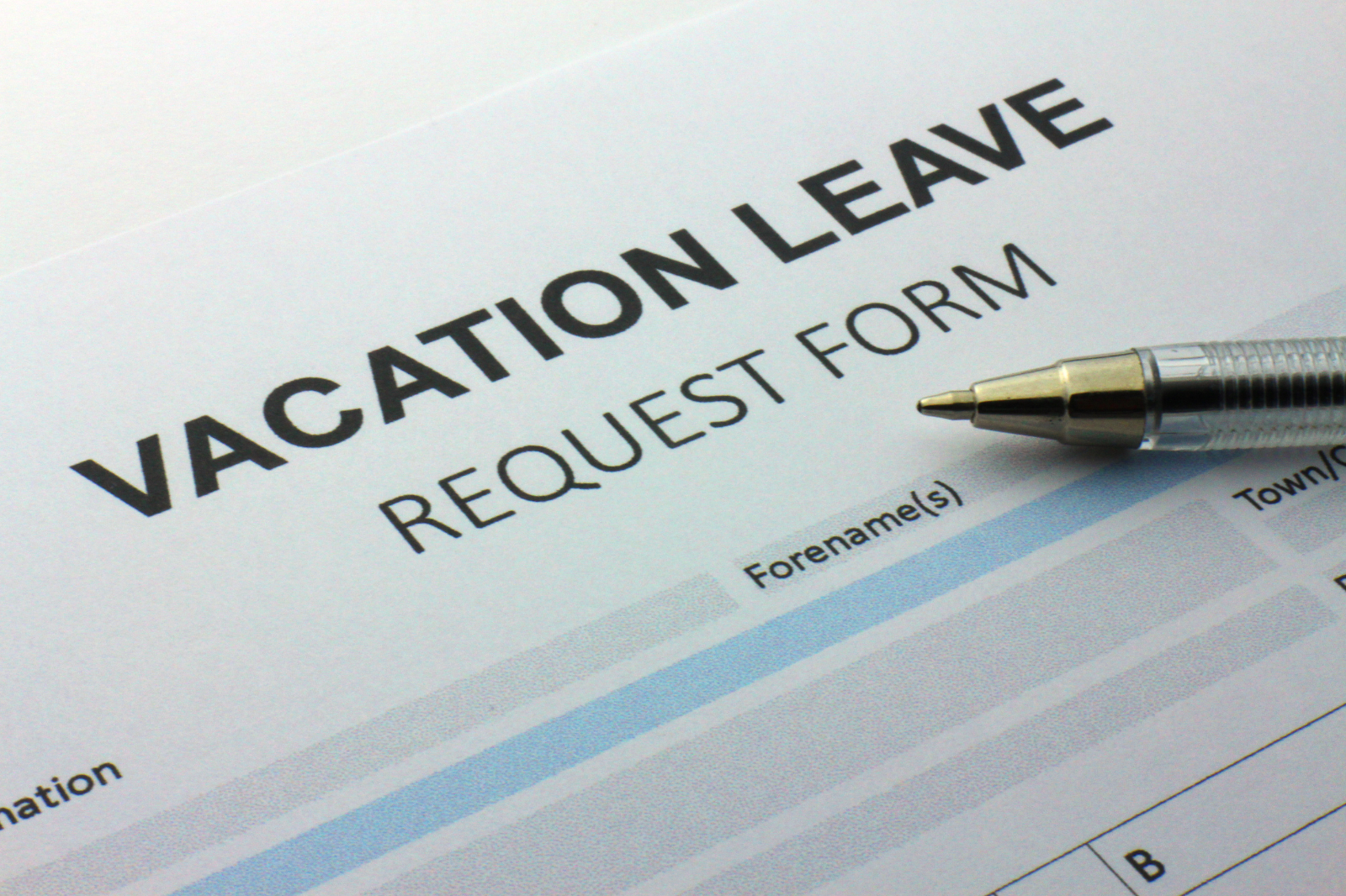 HR professionals managing employee vacation requests in GCC workplaces